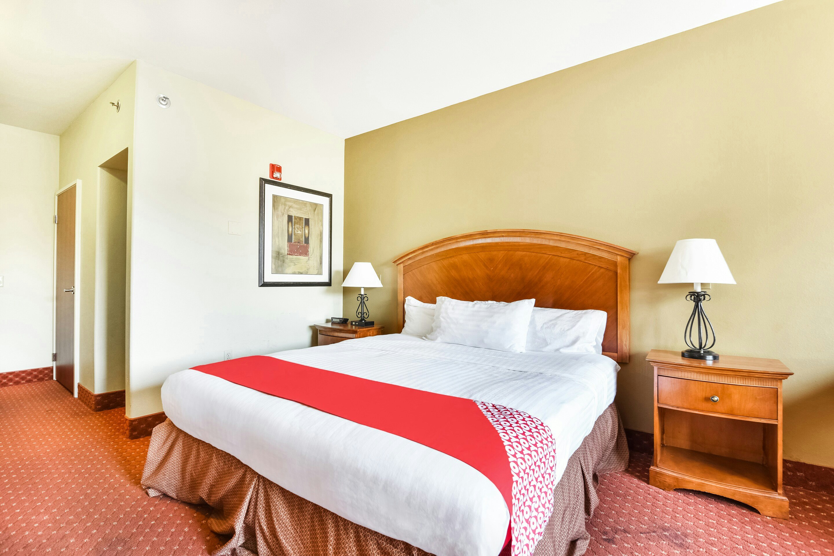 Oyo Townhouse Oklahoma City Airport 28/77