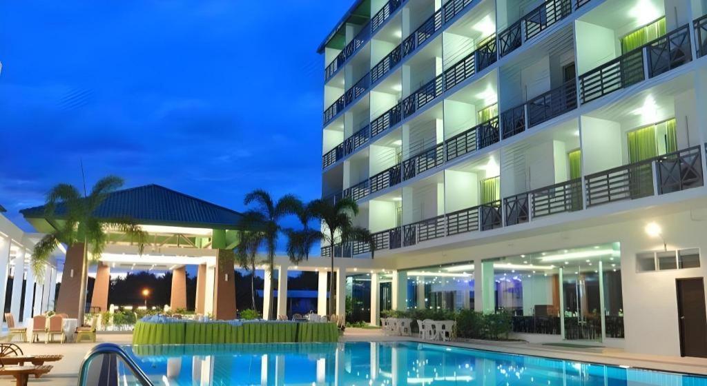 The Flora May Resort 5/31