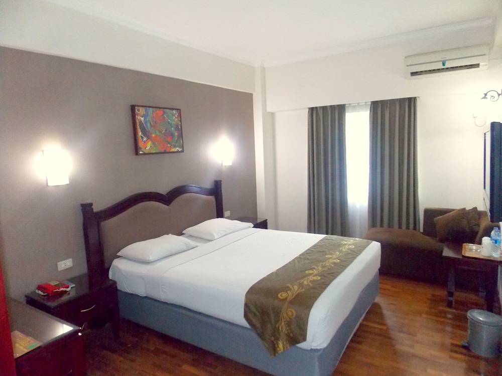 Mega Hotel Proklamasi 7/15