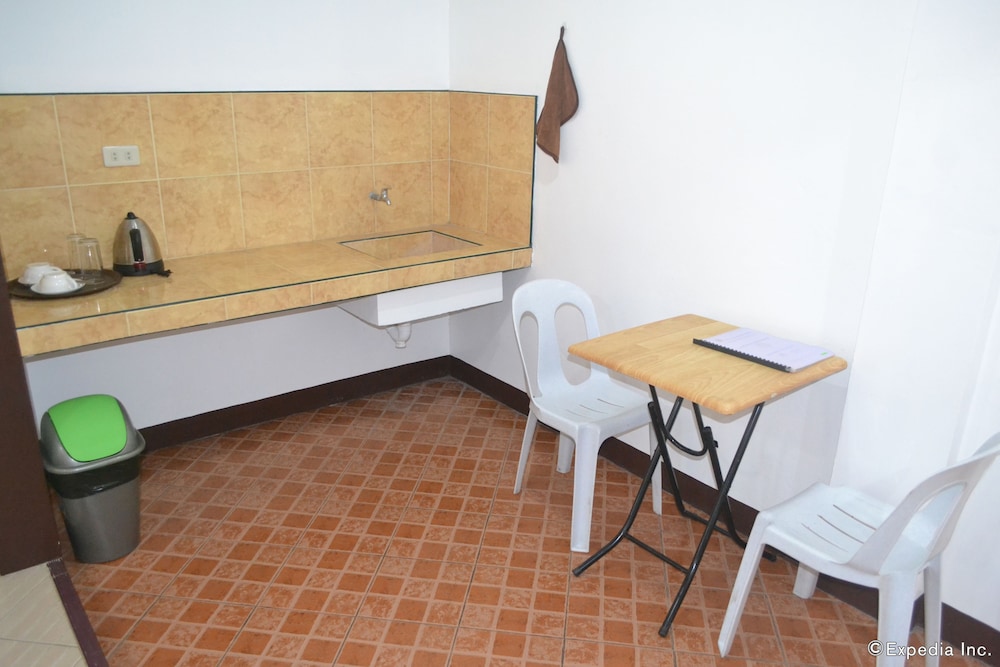 Antonio's Apartelle & Suites 27/66