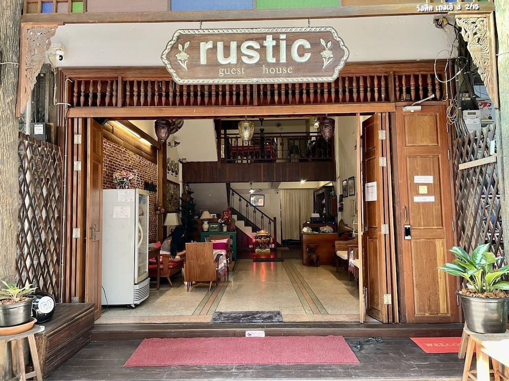 Rustic Guesthouse 5/50