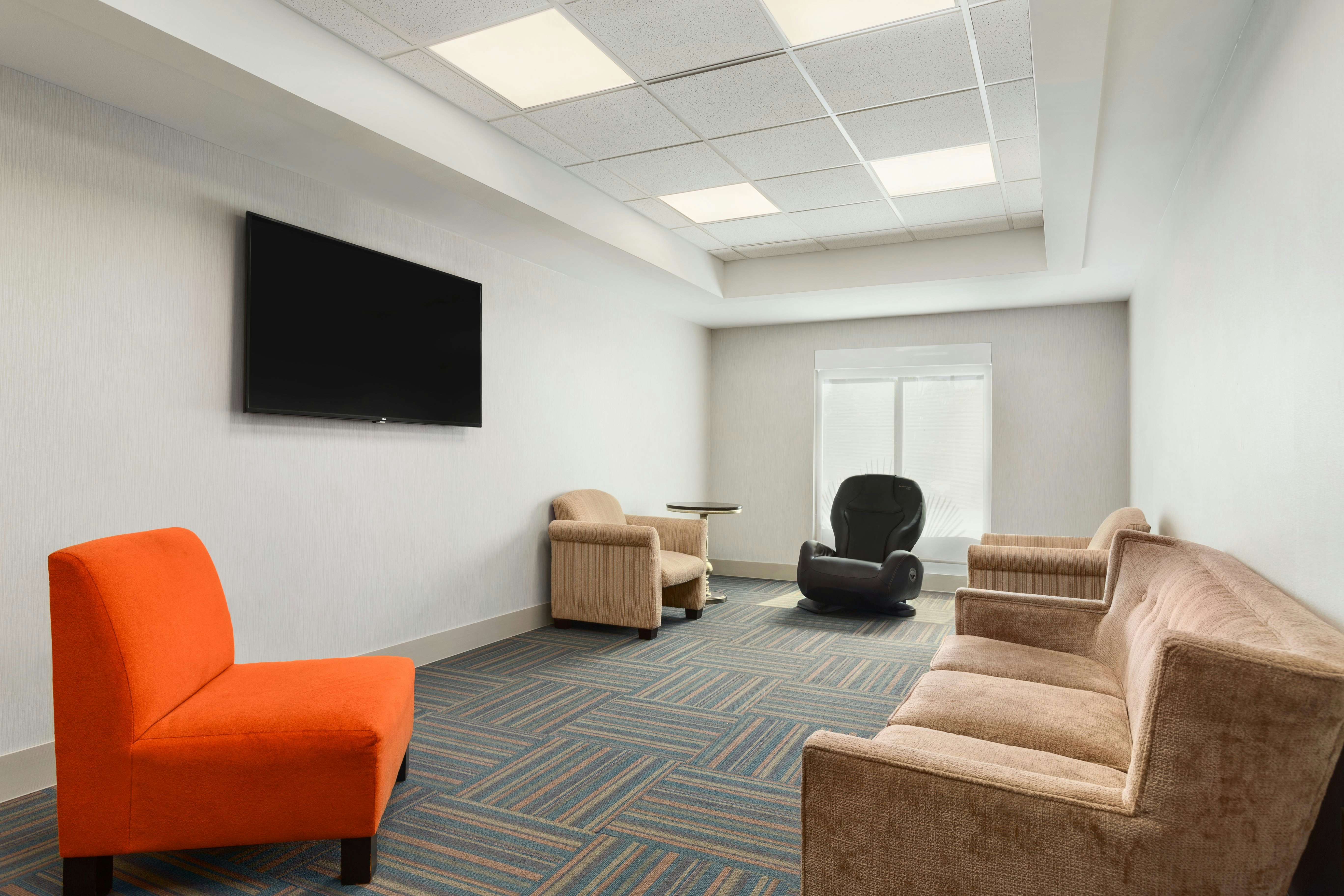Holiday Inn Express Hotel and Suites Florence I-95 at Hwy 327 43/51