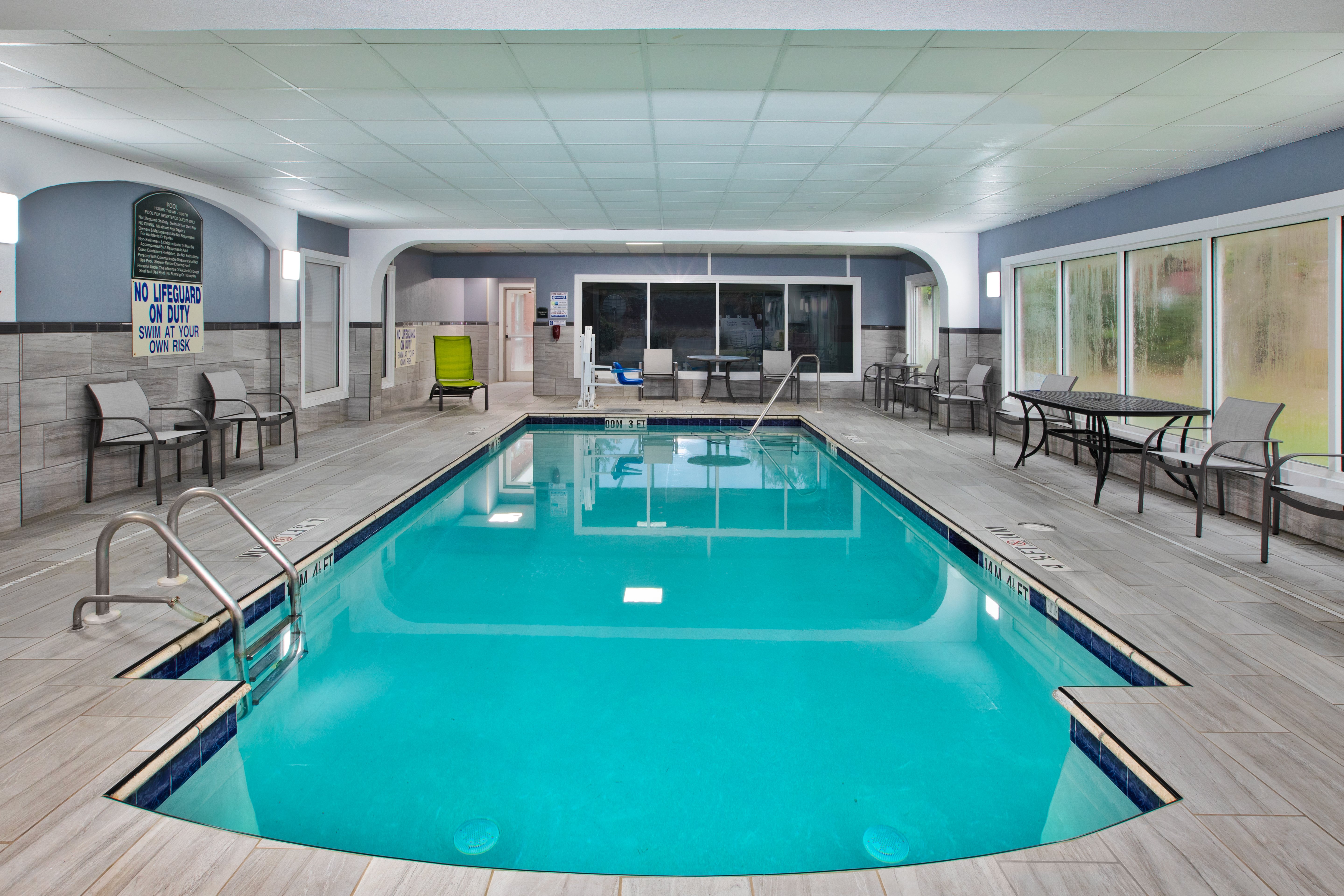 Holiday Inn Express Hotel & Suites Sumter 26/53