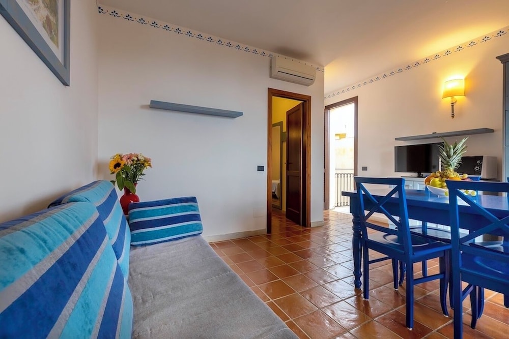 Villaggio Cala Mancina 50/68
