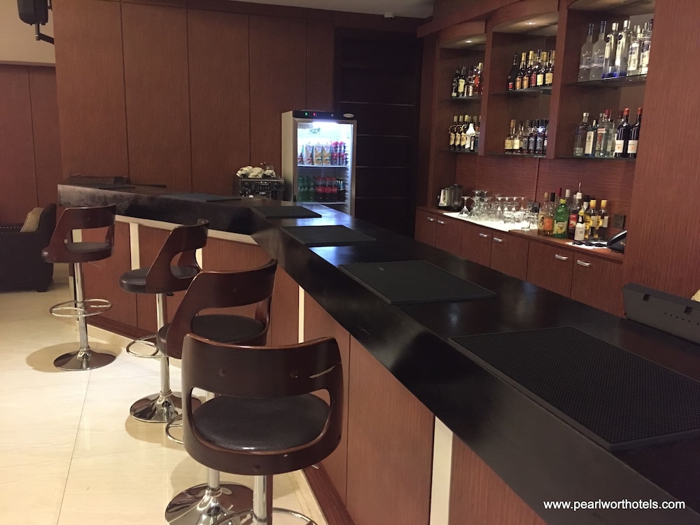 Pearlwort Hotel and Suites 37/45
