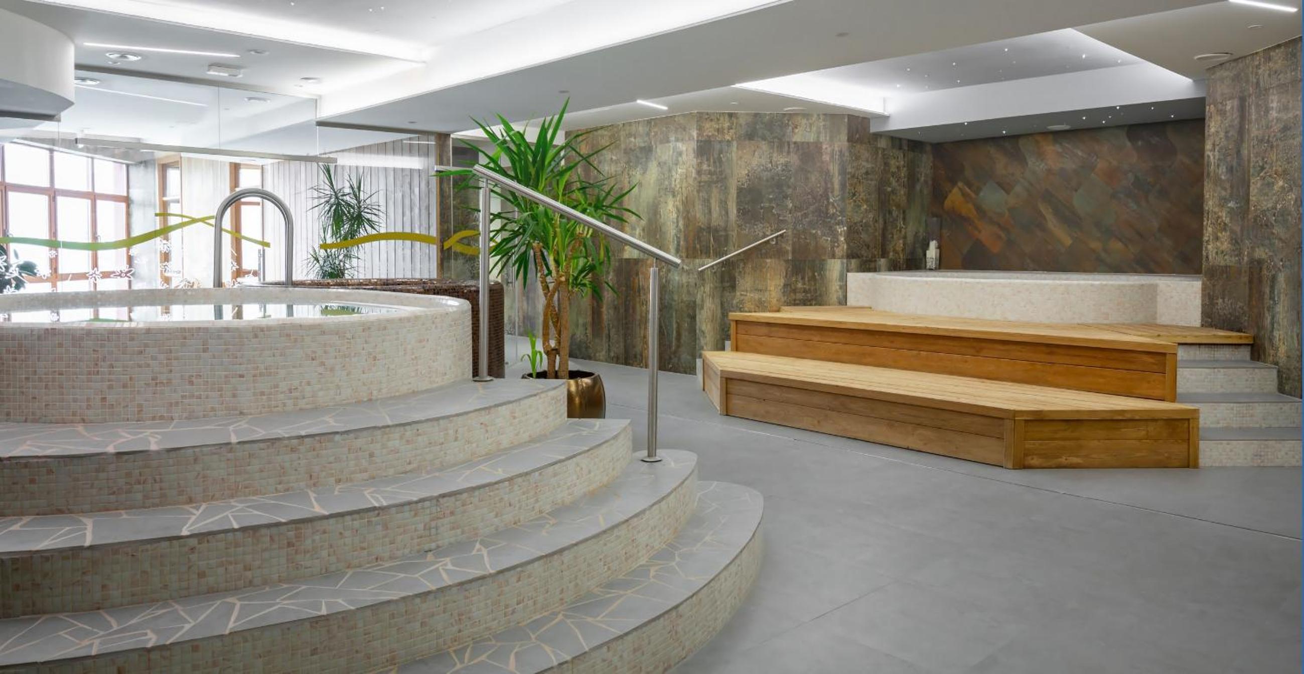 Grand Hotel Bellevue 5/50