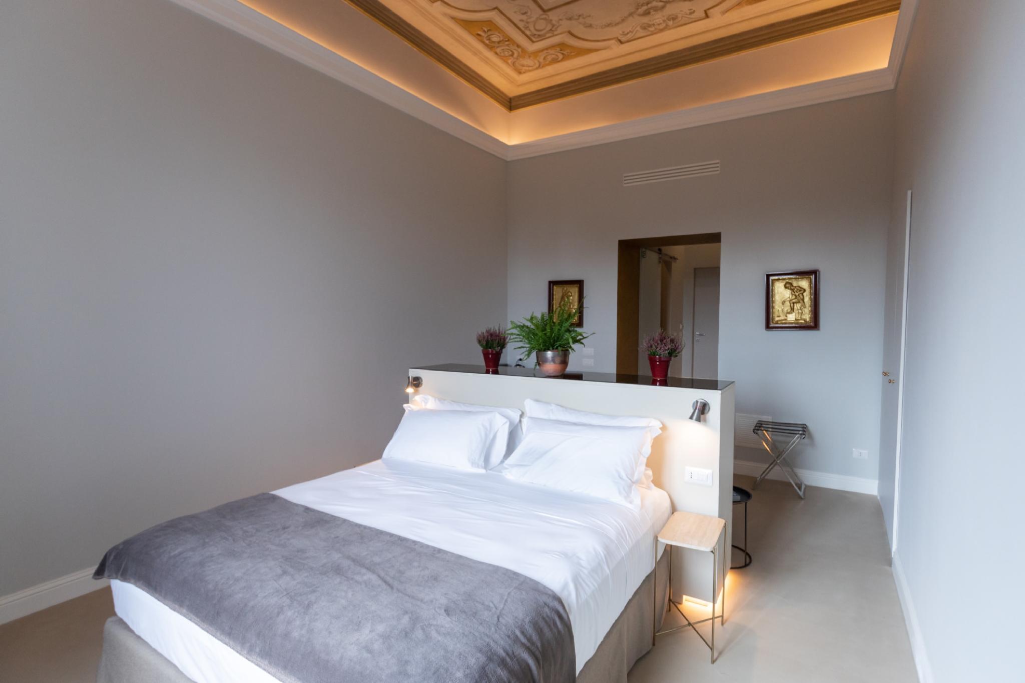 Superior, King Bed