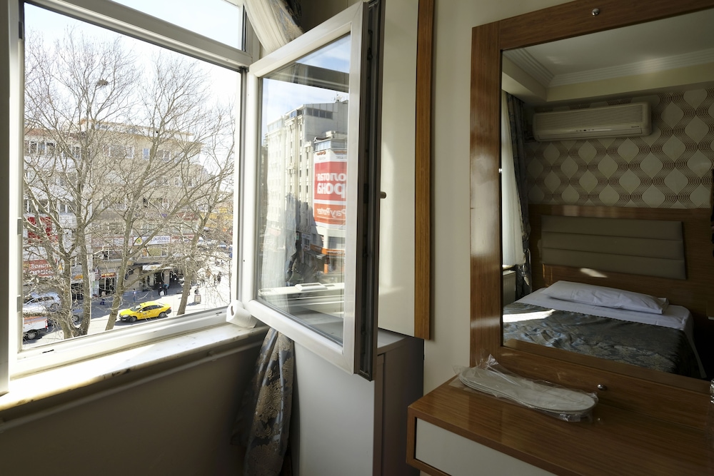 Ozbek Hotel 22/64
