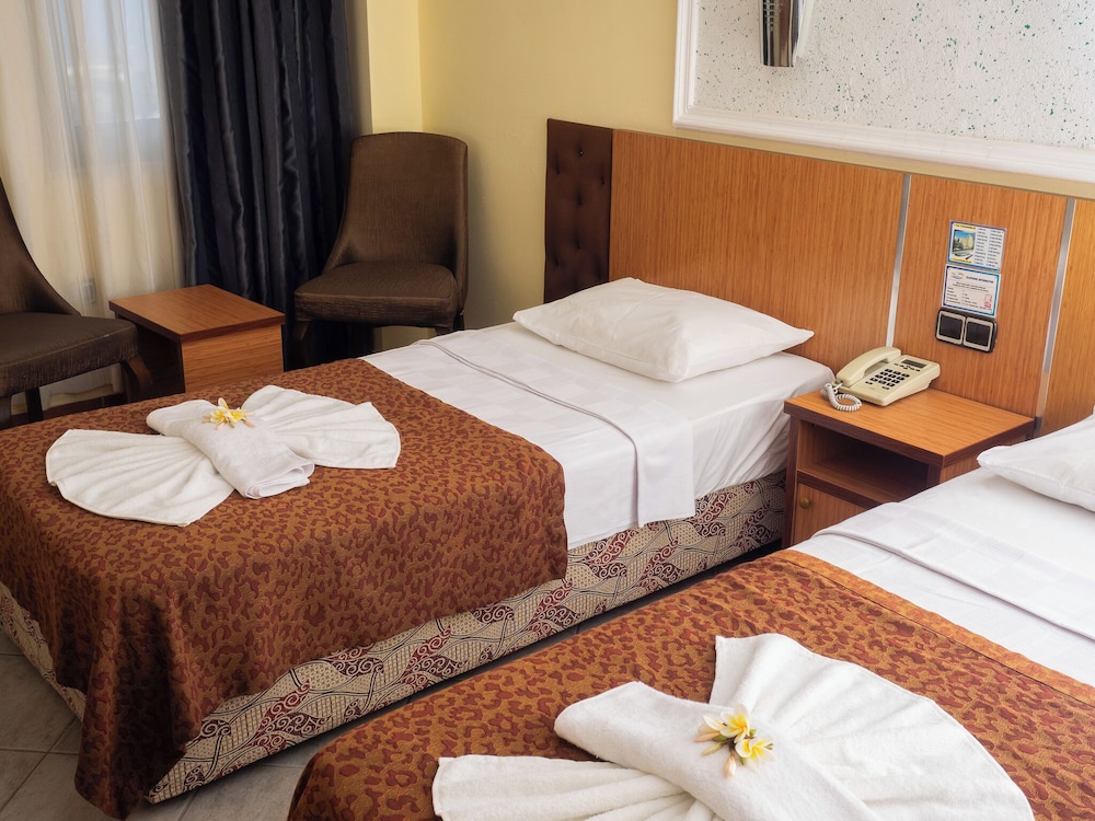 Hotel Sun Fire Beach 27/57