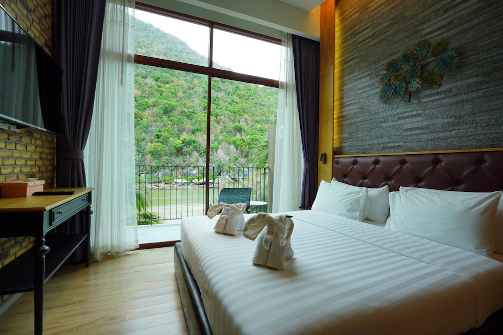 La Isla Pranburi Beach Resort 8/50