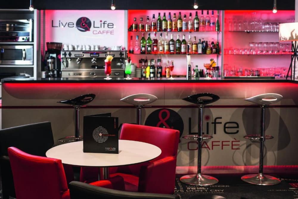 Kyriad Paris Nord Porte de Saint Ouen Formely Alliance Hotel Paris Porte de Saint Ouen 40/50