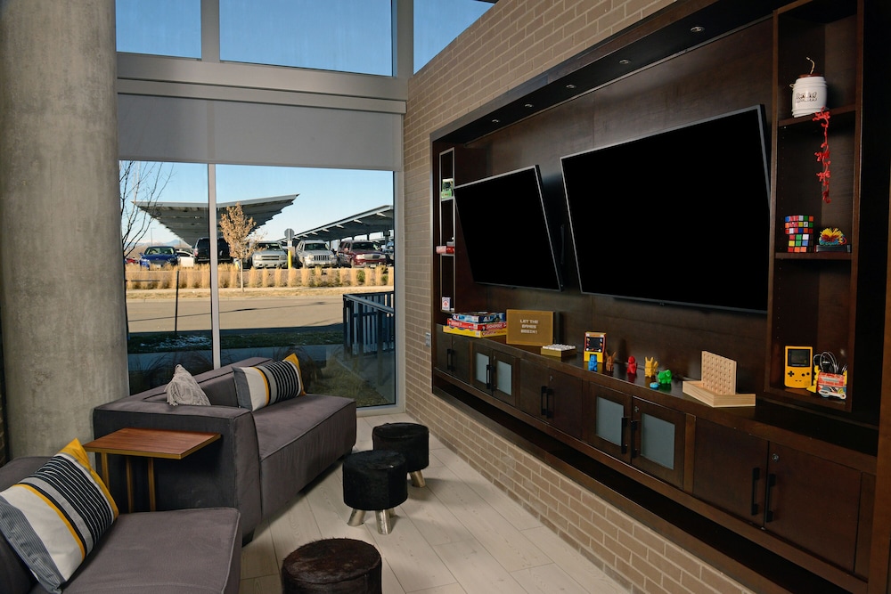 Hyatt Place Pena Station/Denver Airport 28/57