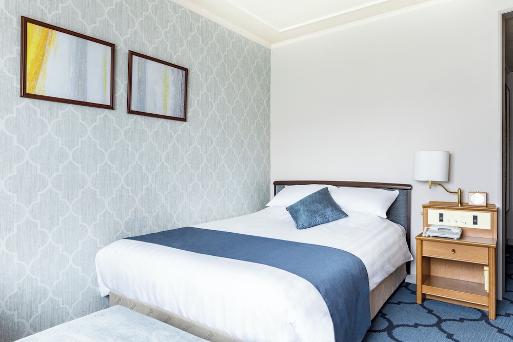 Senri Hankyu Hotel 29/64