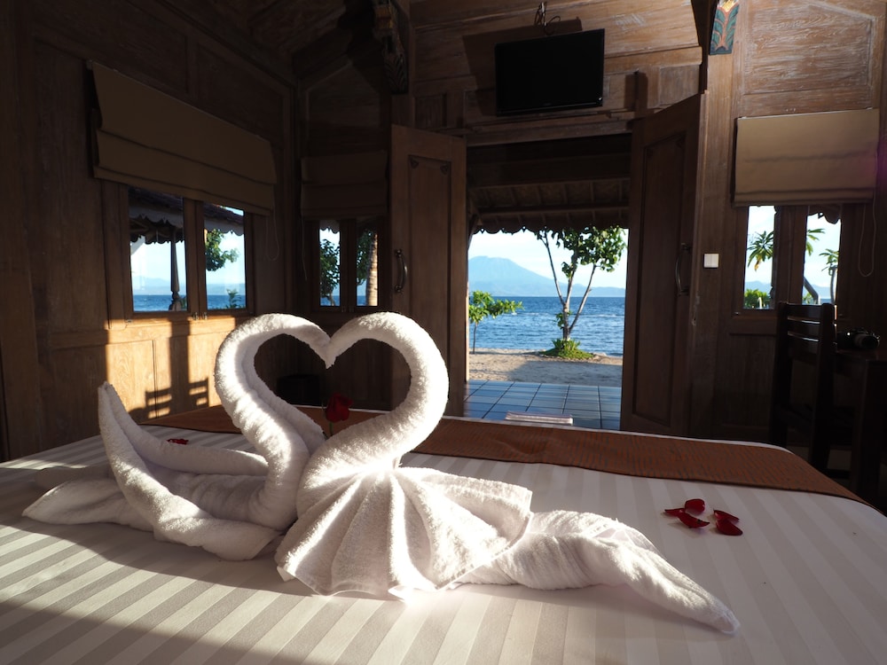 Blue Harbor Beachfront Villas Resto 33/48