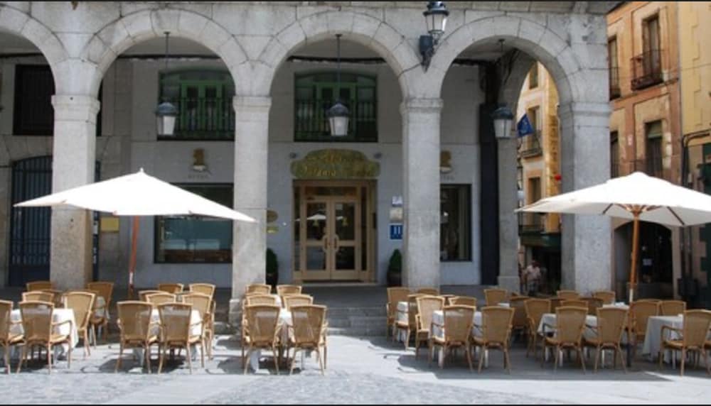 Infanta Isabel Hotel 3/64