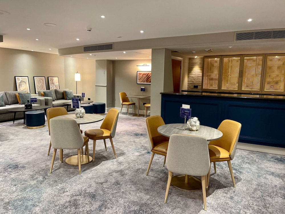 Hilton Nottingham 66/97