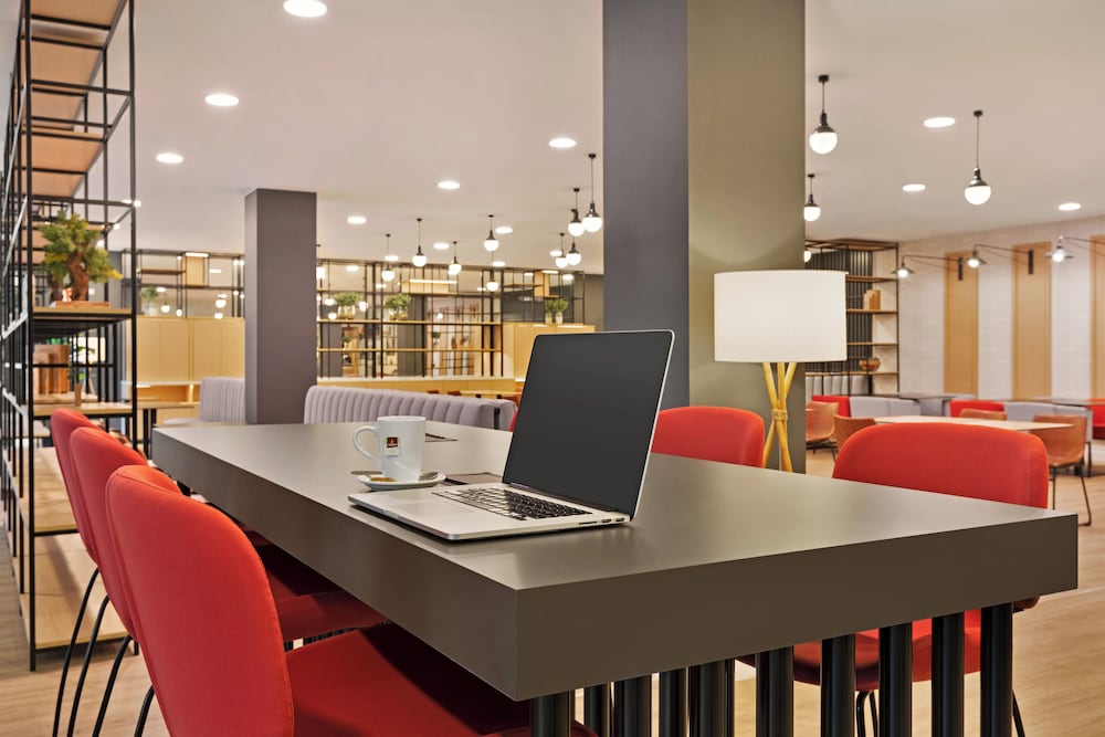 Ramada by Wyndham Valencia Almussafes 45/56