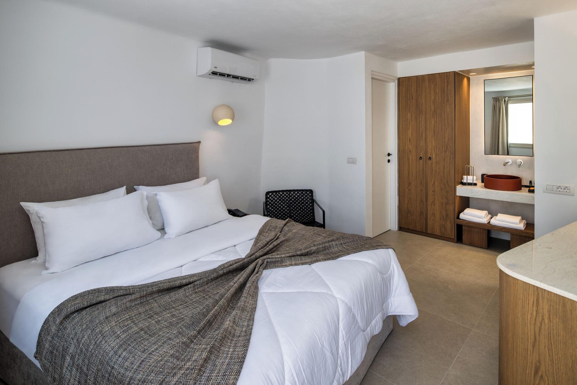 Cave, Standard, Double Bed, Courtyard View