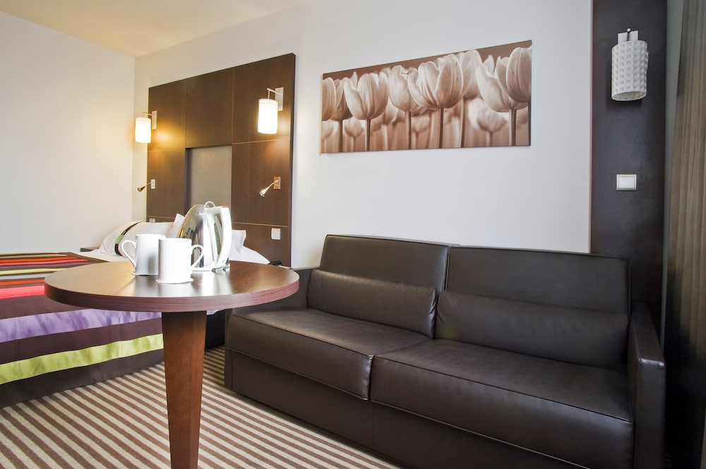 Holiday Inn Dijon 39/75