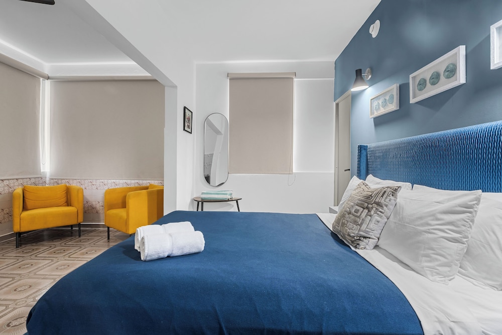 La Buena Vida Inn 21/50