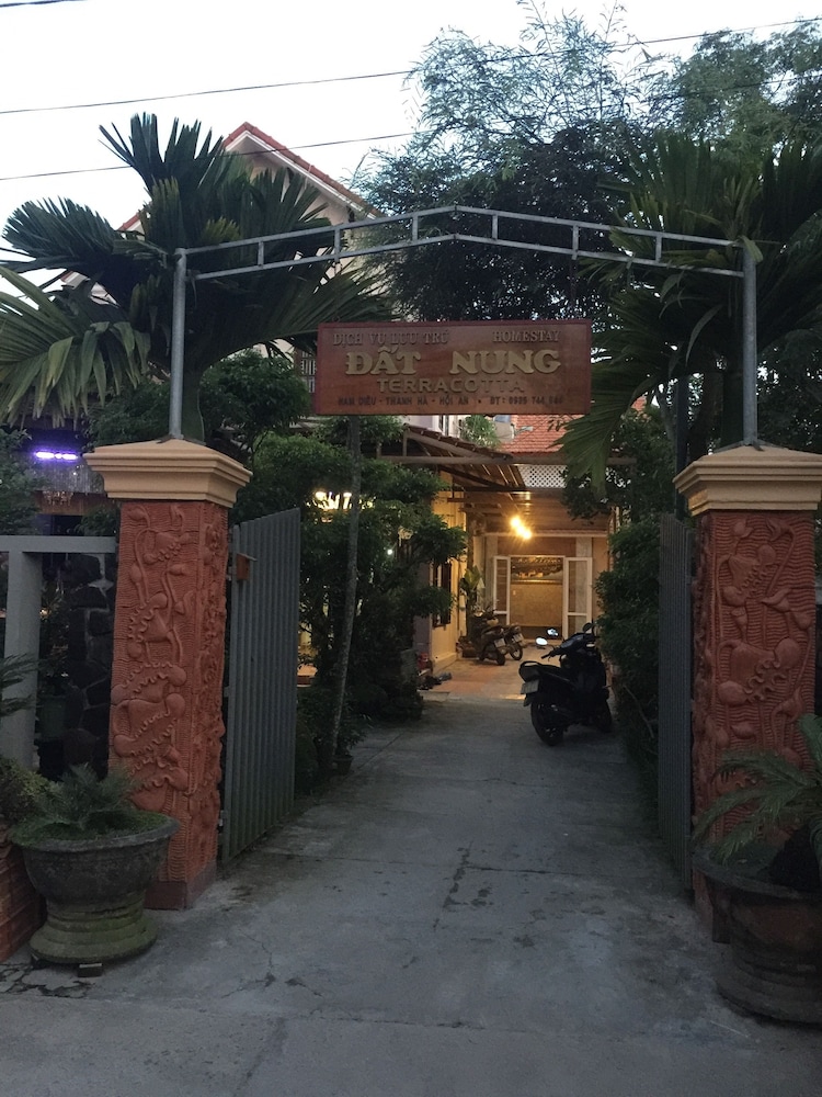 Terra Cotta Homestay And Hostel photo1