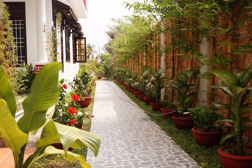Red House Homestay 66/70