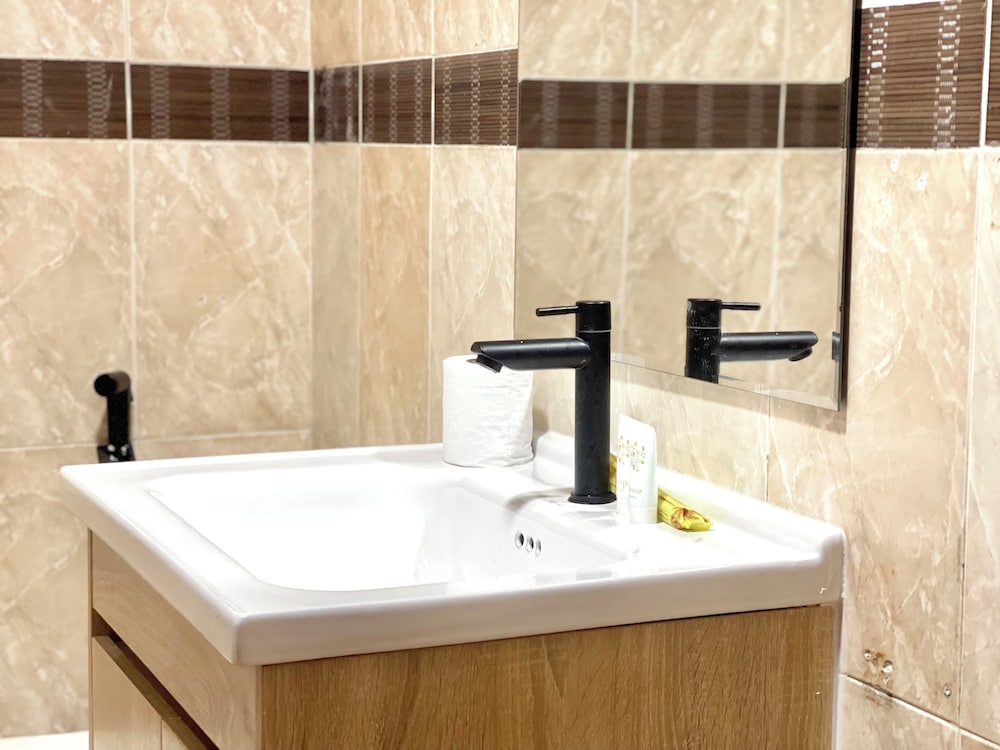 SKY HOTEL Central Phnom Penh - Rooms & Apartments 48/50