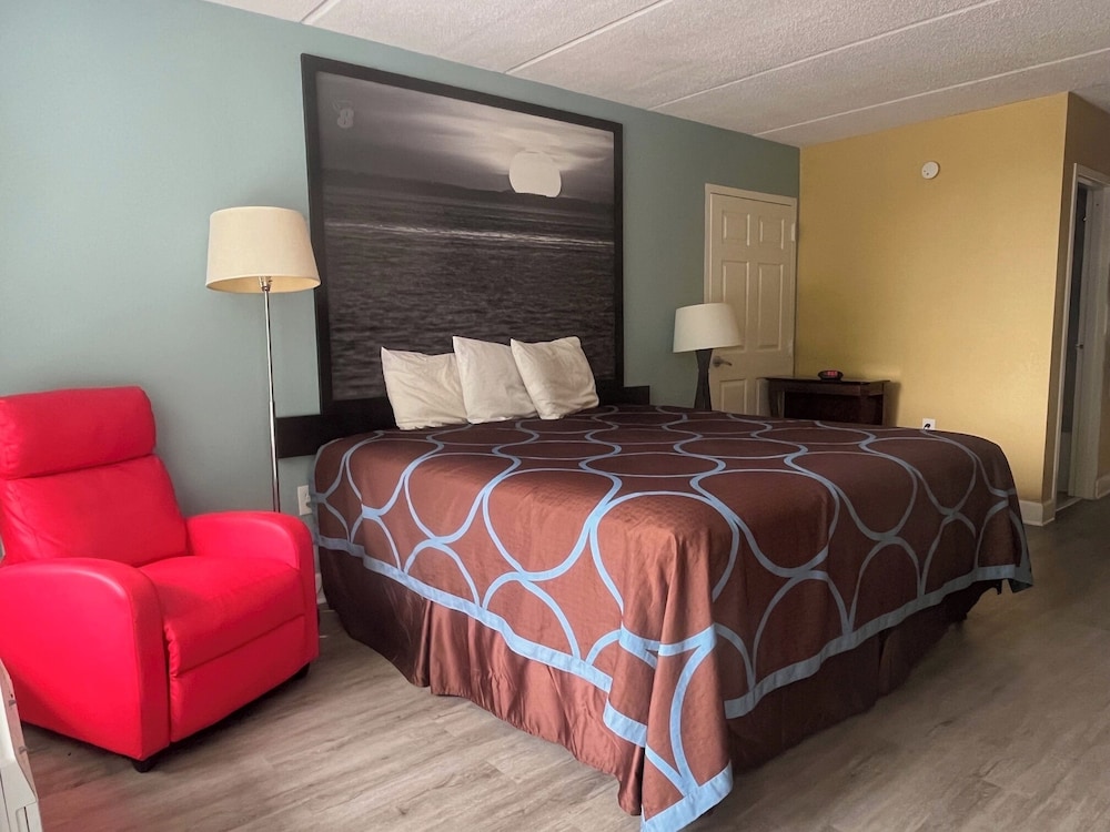 Super 8 By Wyndham Kingsland 9/17