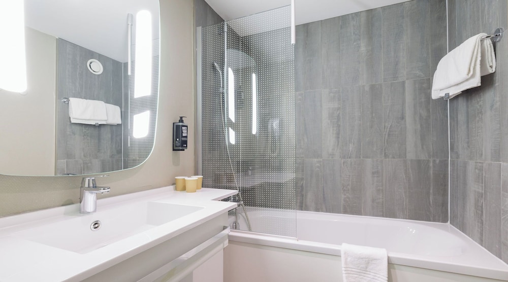 Ibis Toulon La Valette 70/71