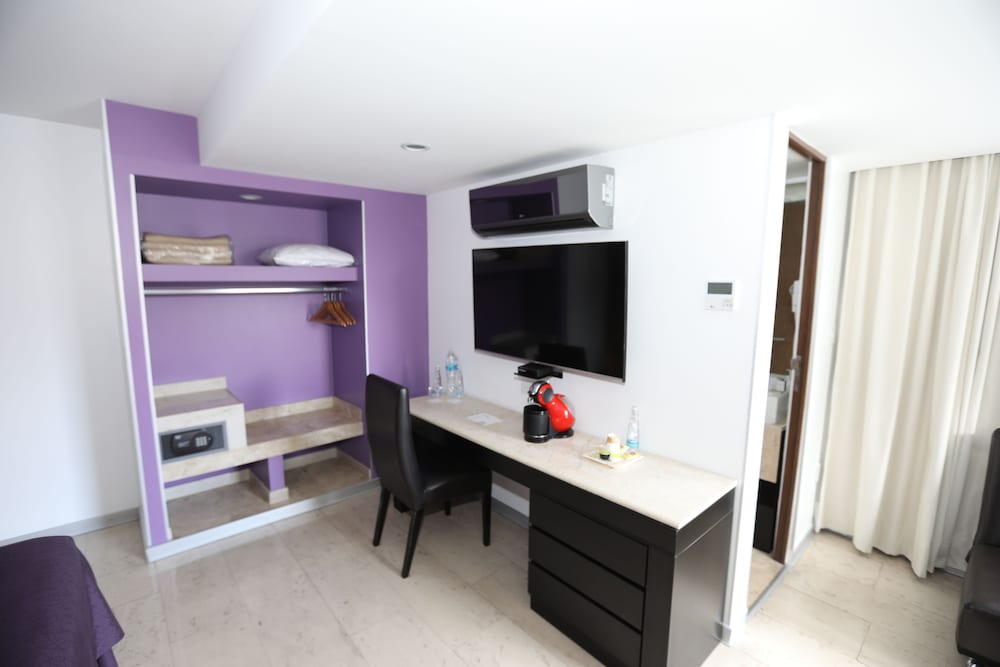 Hotel Senorial 44/56