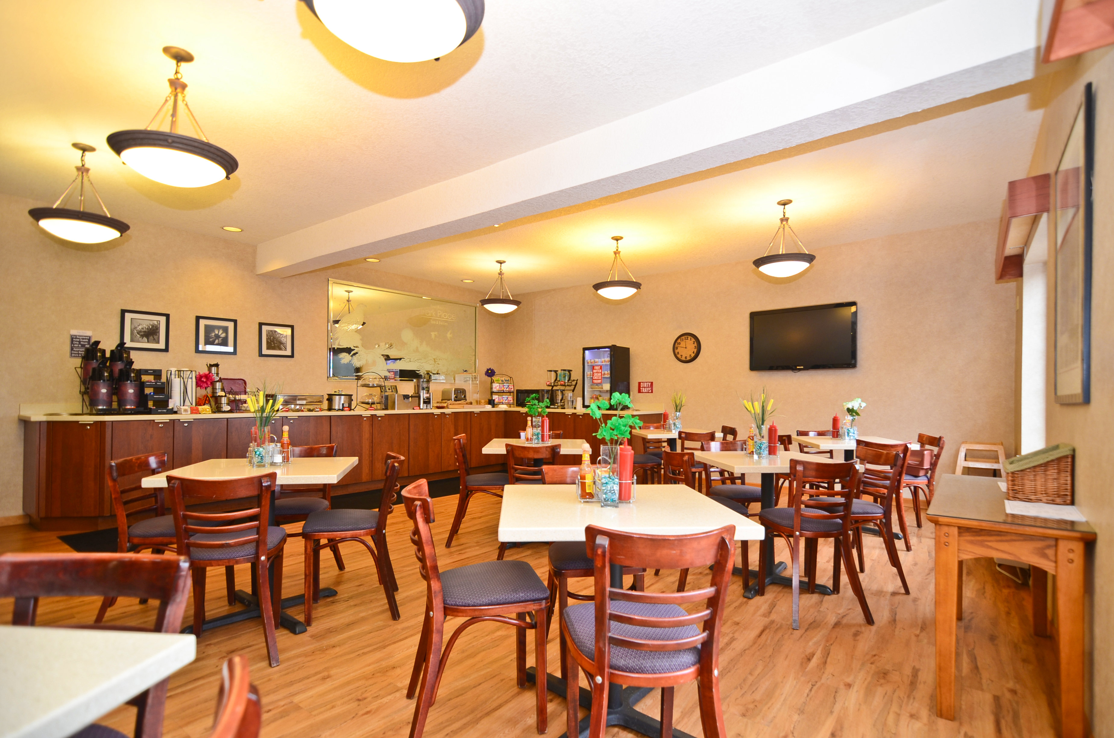 Best Western Plus Park Place Inn & Suites 56/76