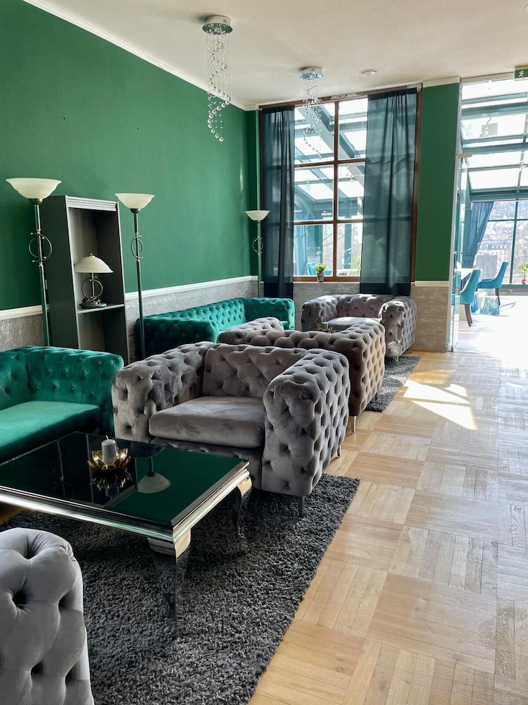Parkhotel Waldschlösschen 40/65