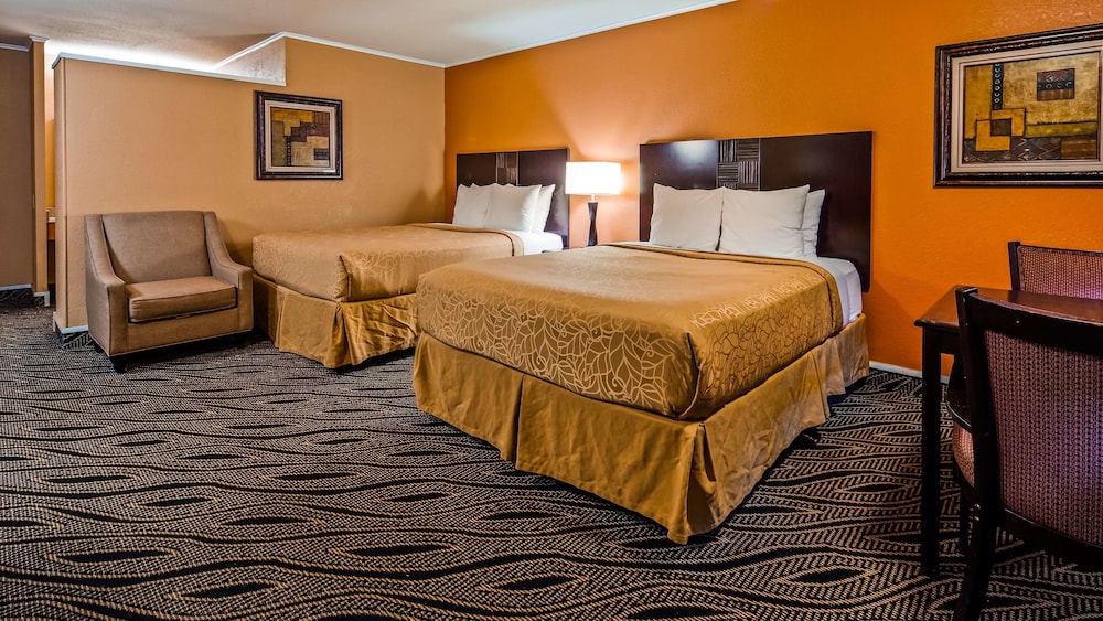 Best Western Red Carpet Inn 13/28