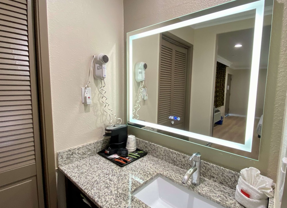 SureStay Hotel by Best Western Santa Cruz 41/54