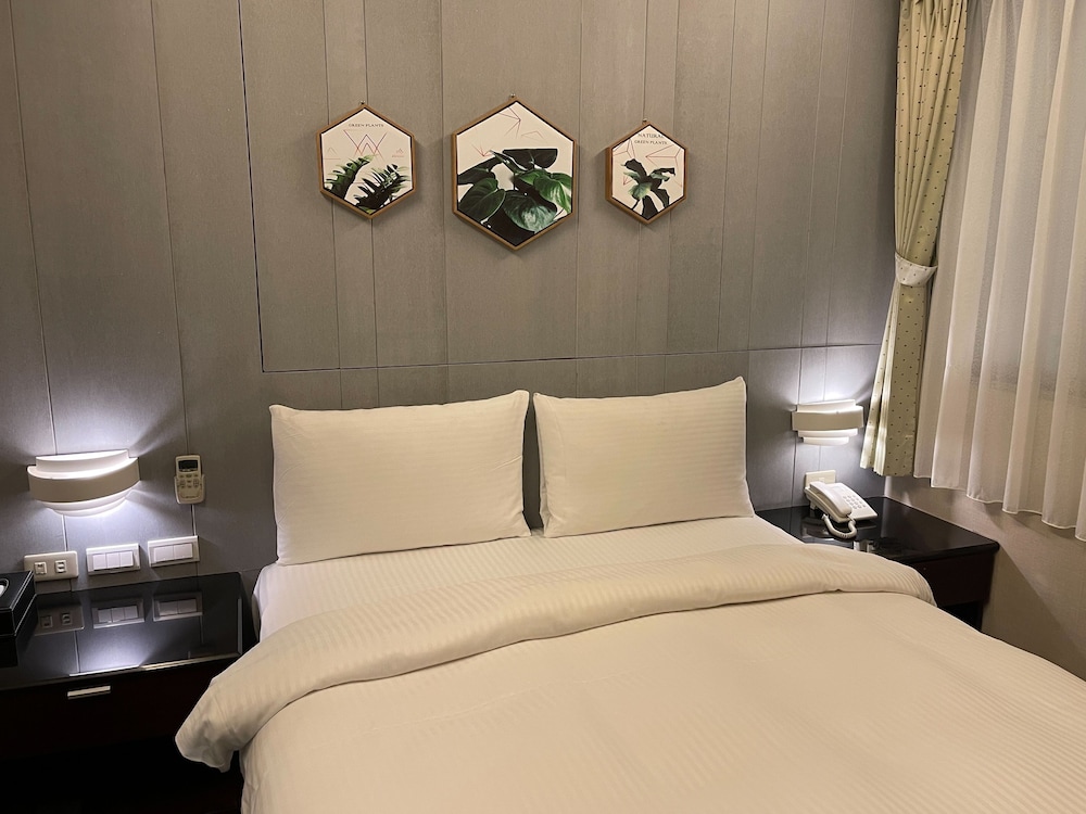 Sun Sweet Hotel 36/65