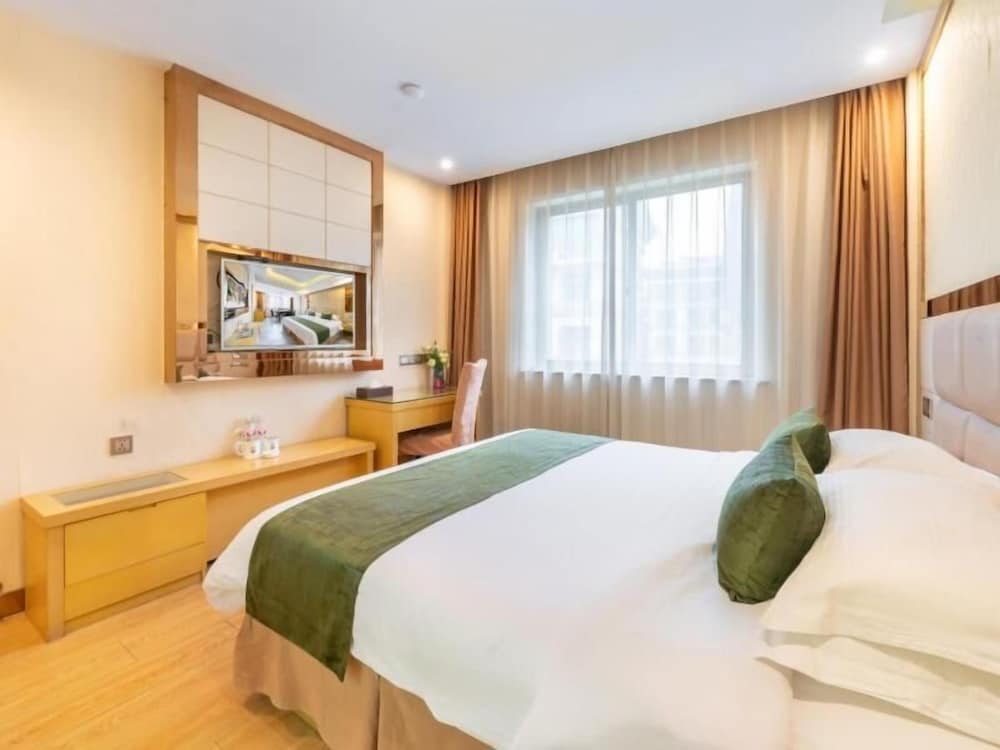 GREENTREE INTERNATIONAL COMMERCE CITY HOTEL 26/46