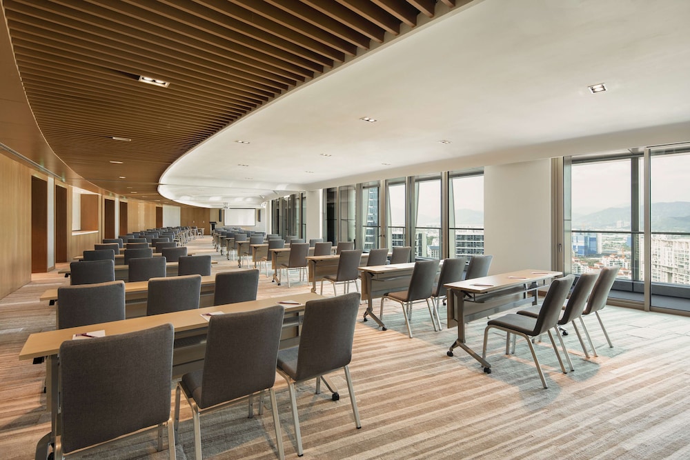Hyatt Place Sanya City Center 52/62