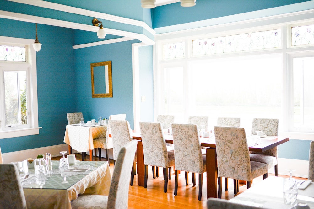 Dashwood Manor Seaside Bed & Breakfast 31/50