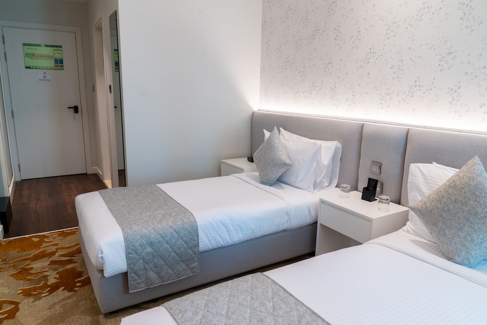 eStay Hotel by Jacobs 23/54