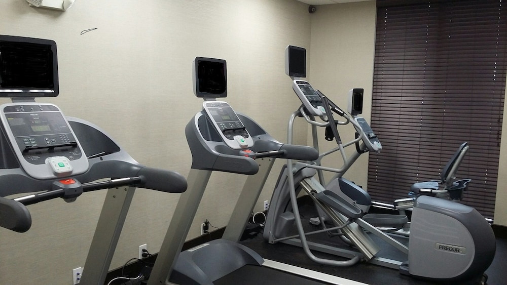 Holiday Inn Harrisburg East 25/61