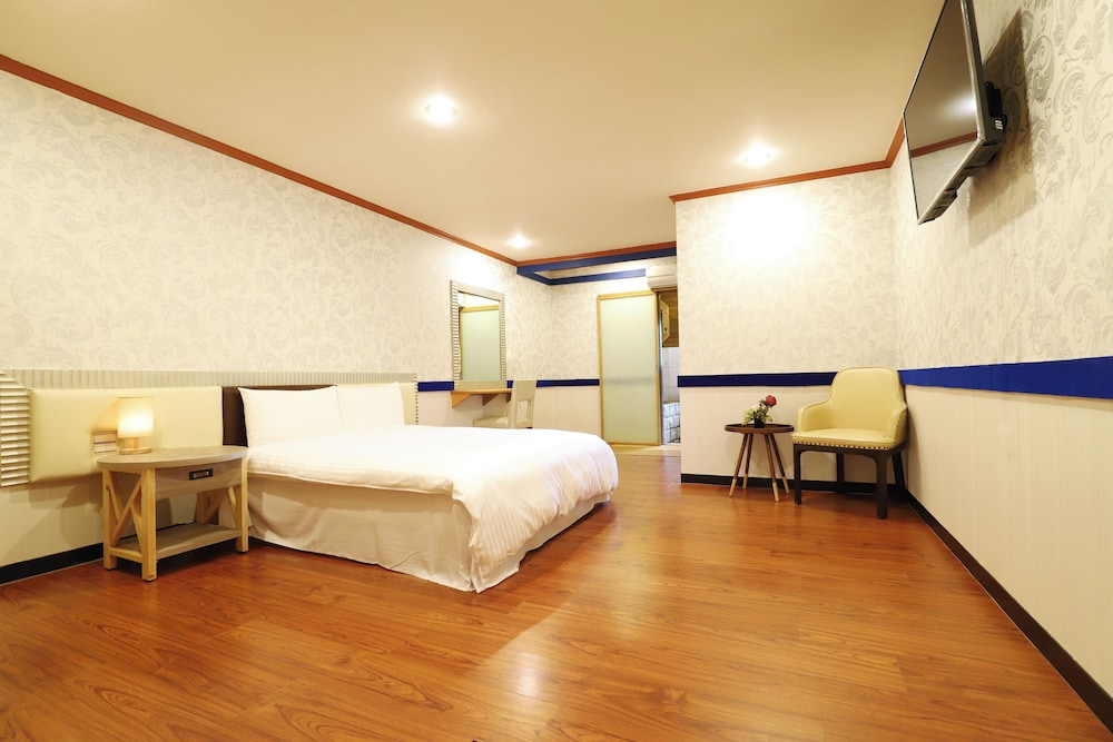 Gorgeous Hot Spring Resort 26/50