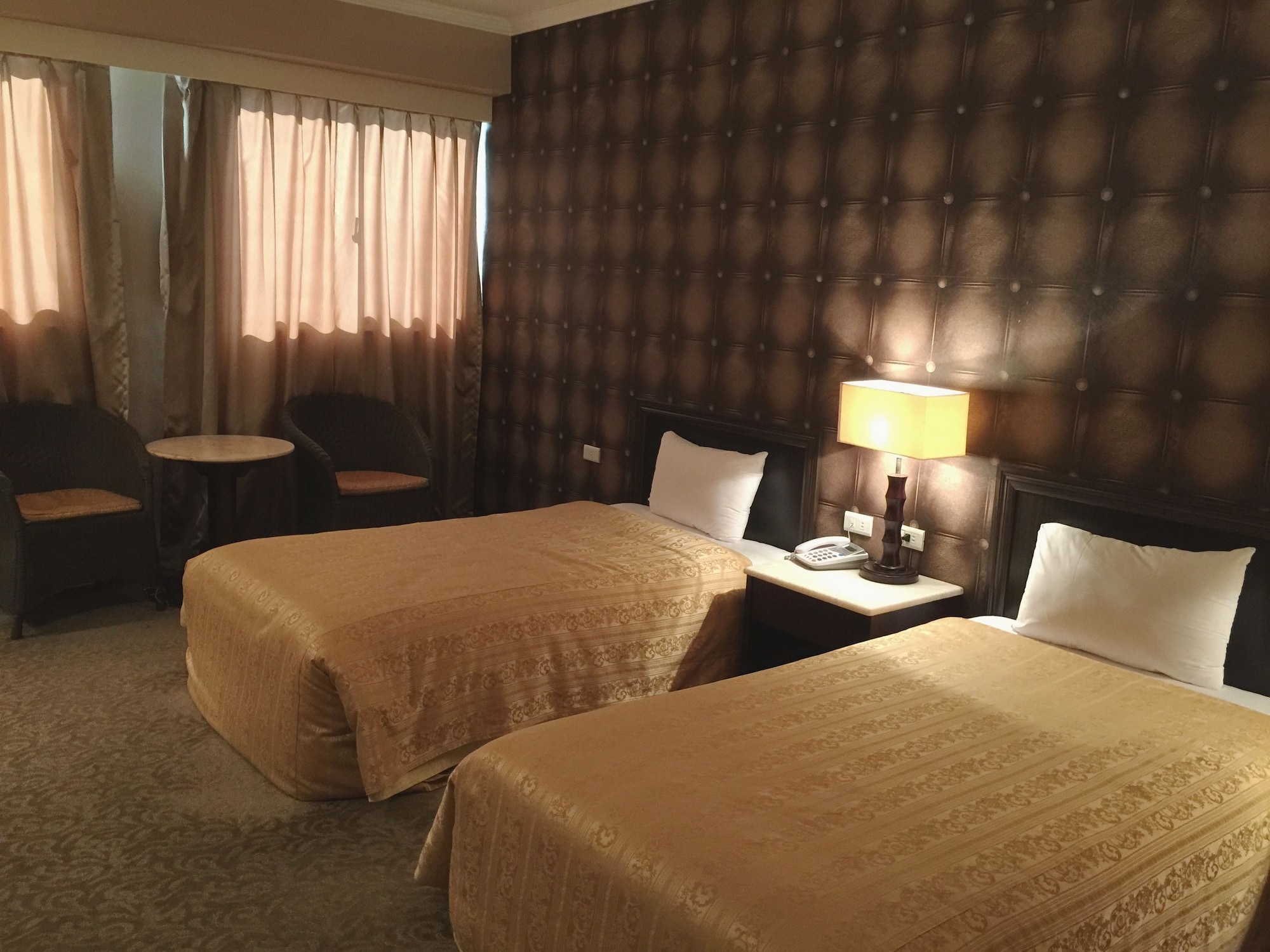غرفة قياسية بسريرين منفصلين، Well Garden Hotel 3/3