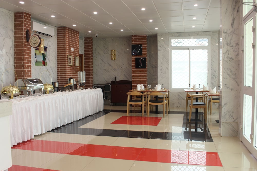 Adamaoua Grand Hotel 35/81