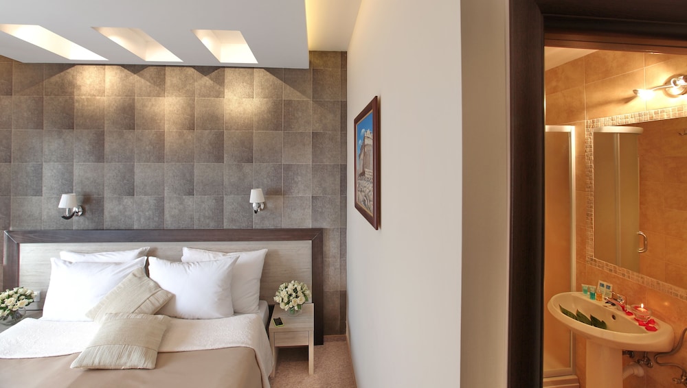 Garni Hotel Vozarev 65/67