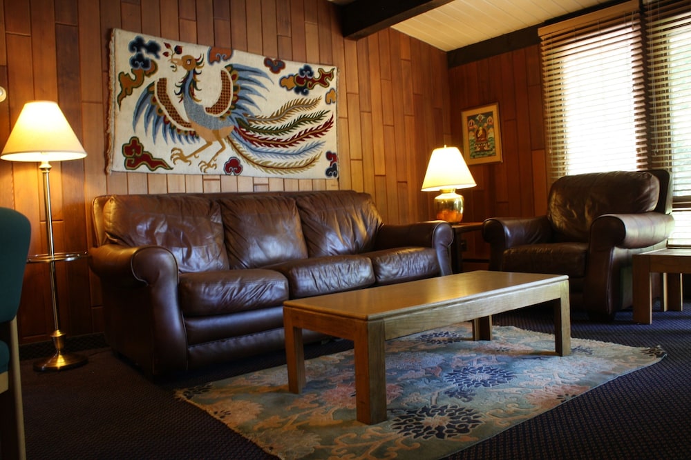 St Moritz Lodge Condos 45/69