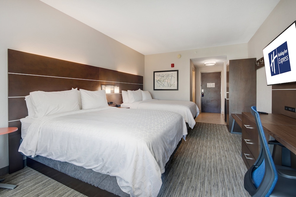 Holiday Inn Express Hotel Suites Orlando Apopka 8/38