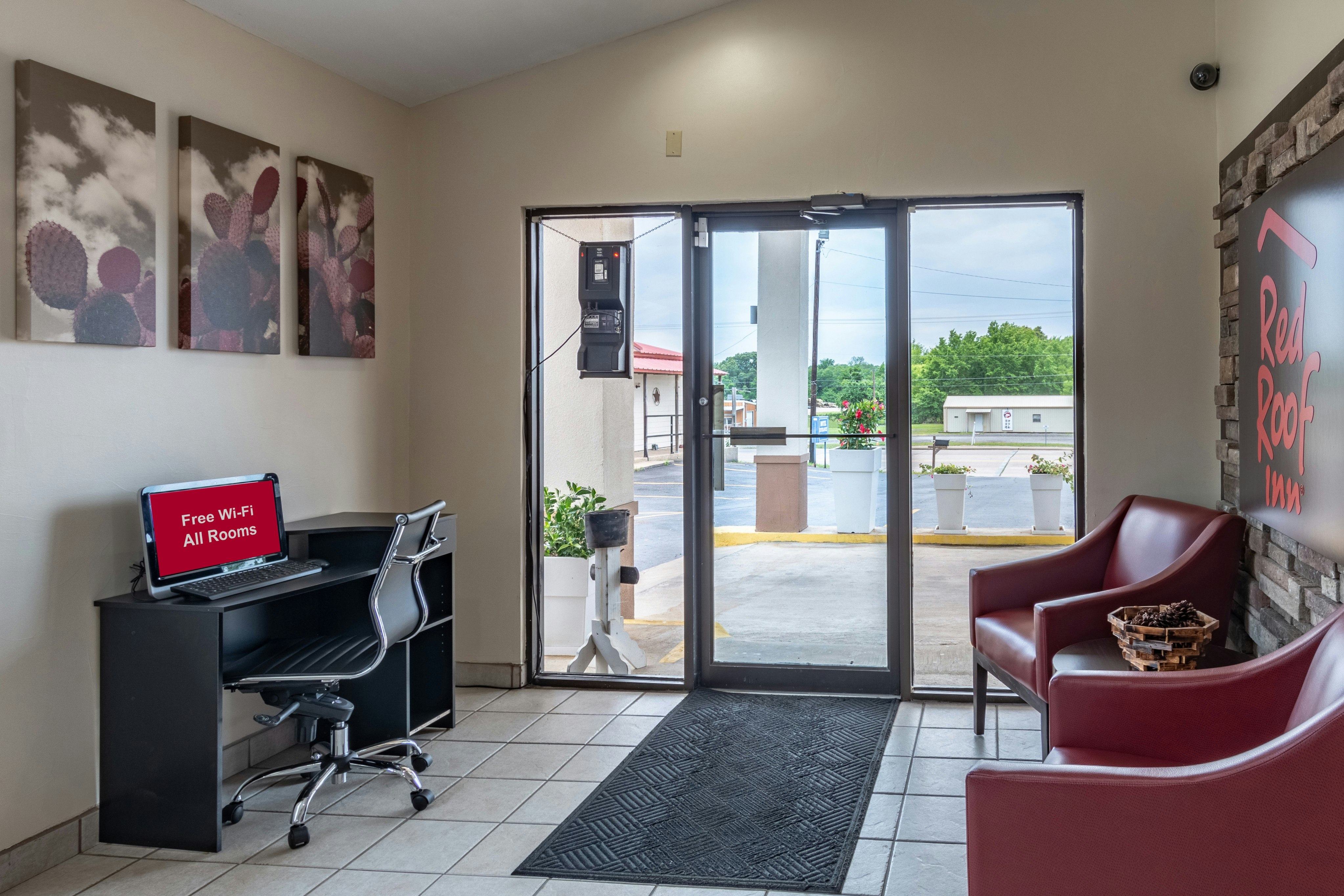Americas Best Value Inn Buffalo Tx 16/17