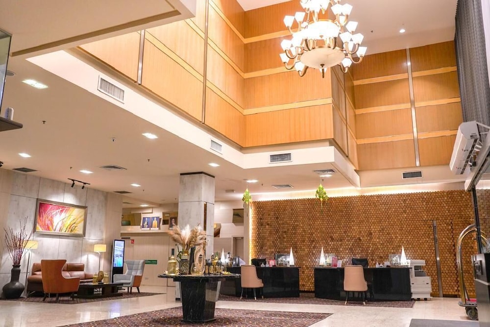 New World Suites 5/43