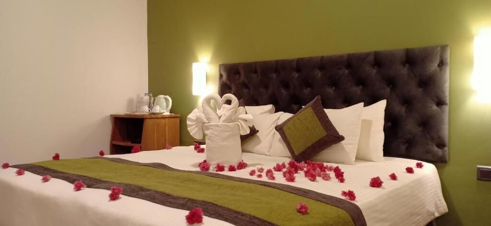 Capital Regency Hotel 8/44