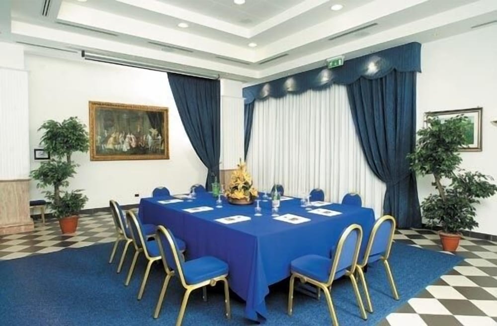Hotel L'Aquila 16/19